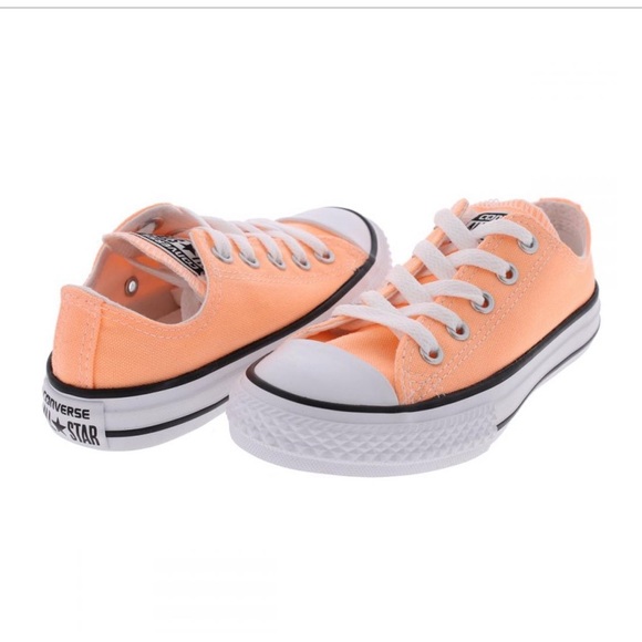 converse peach color